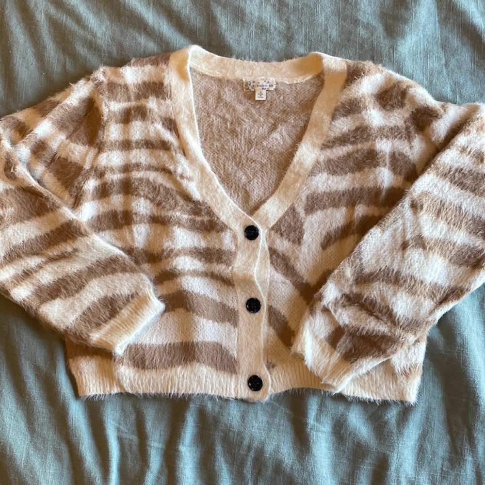 Women’s button up zebra-patterned cardigan
